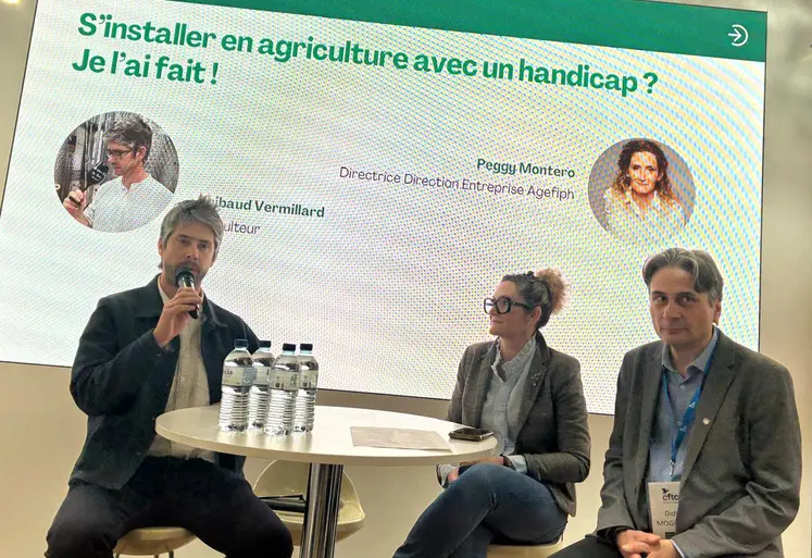 A l'occasion du salon de l'agriculture, Thibaud Vermillard (micro), vigneron malvoyant a témoigné de son parcours, ici aux côtés de Peggy Montero et Didier Moguelet.