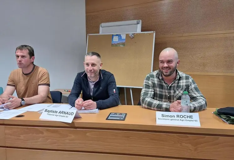 Mathieu Daim, président de Agri Emploi 63 aux côtés de Baptiste Arnaud, Trésorier et Simon Roche, secrétaire général