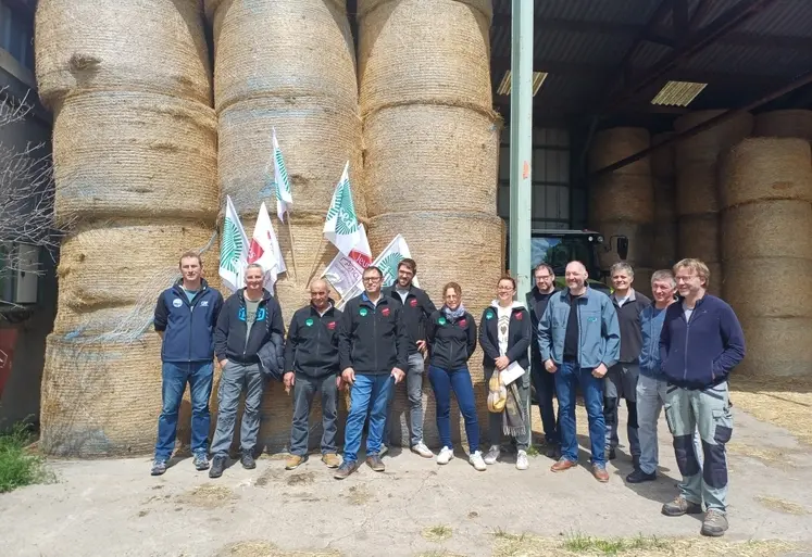 Le 18 mai, la FDSEA et les JA ont réuni la presse sur les terres du Gaec des Cabarets.
