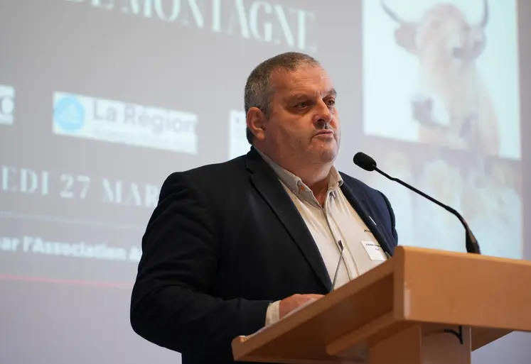 Stéphane Joandel, producteur de lait dans la Loire.