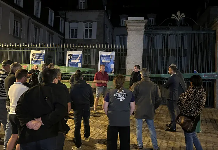 La FDSEA a rendu visite au préfet dans la nuit pour lui expliquer la situation.