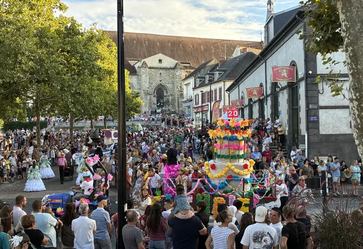vue d'ensemble du festival viticole et gourmand de Saint-Pourçain-sur-Sioule