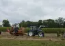 Ramassage des pommes de terre au lycée d'Ahun.