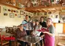 un groupe de personnes