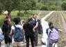 Les élèves de sixième du collège de Florac visite les parcelles du maraîcher Simon Rousset