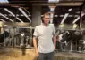 Damien Chassaing, éleveur de vaches laitières à Isserteaux. 