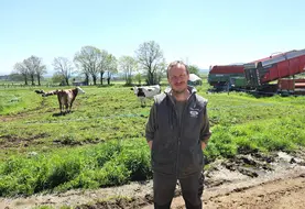 Frédéric Pélisse, président du PEA 43 et agriculteur, est prêt à venir en aide aux jeunes à la recherche d’un apprentissage.
