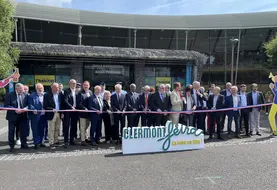 Organisateurs, élus et partenaires présents lors de l'inauguration de Clermont Fèira à la Grande Halle d'Auvergne. 