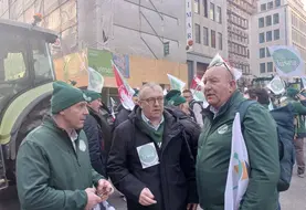 Les responsables de la FNB lors de la manifestation à Strasbourg contre l’accord UE-Mercosur.