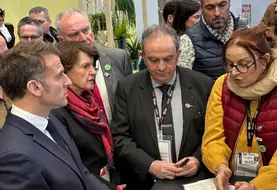 Au Salon de l’Agriculture, Michèle Boudoin a transmis à Emmanuel Macron et Annie Genevard l’inquiétude et la colère des éleveurs ovins face à un futur accord UE-Australie 