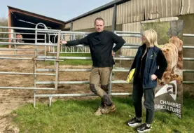 Maxime Comby avec Agnès Delagrée de la Chambre d'agriculture