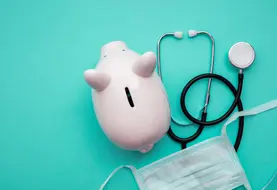 Les participations forfaitaires et franchises médicales, bien que parfois perçues comme une charge supplémentaire, restent plafonnées et visent à équilibrer le système de santé.
