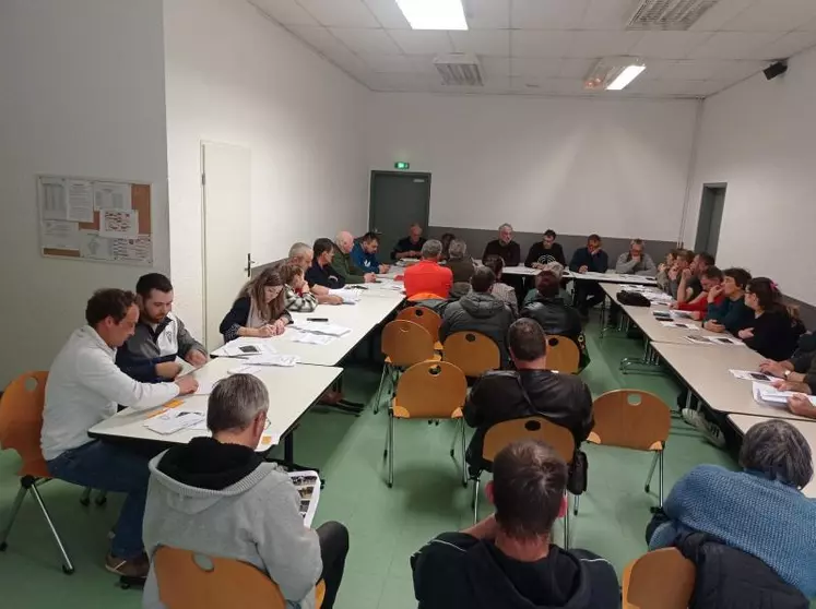 Une cinquantaine de personnes a répondu présente à l’Assemblée générale du Syndicat du Cheval de Trait Bourbonnais.