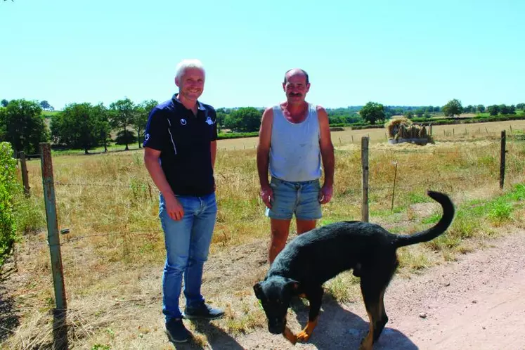 Alexandre Bondoux, vétérinaire à Sicagieb, aux côtés de Guy Boucheron, éleveur, pour une collaboration intelligente et constructive.