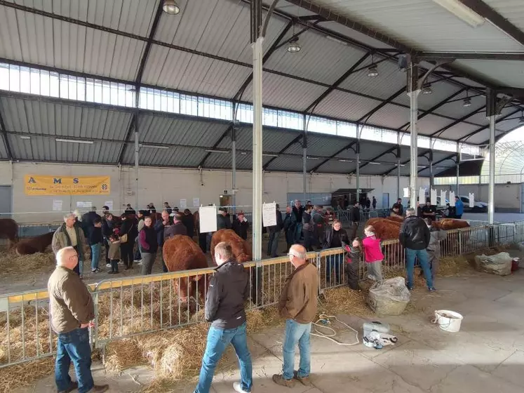 Avec de nombreuses prises de contacts, les ventes ont été au rendez-vous en ce samedi après-midi.