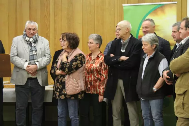 Ici, de gauche à droite,  Marcelline Raynaud, Catherine Poyet  et Christophe Pignot et Catherine Tourret, les heureux retraités !