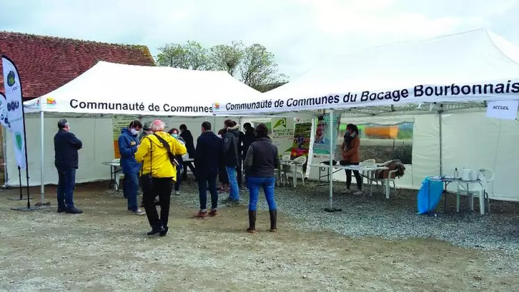 Site de Deux Chaises - Partenaires présents : Chambre d'agriculture, CFPPA, Ets Jeudy et CCBB.