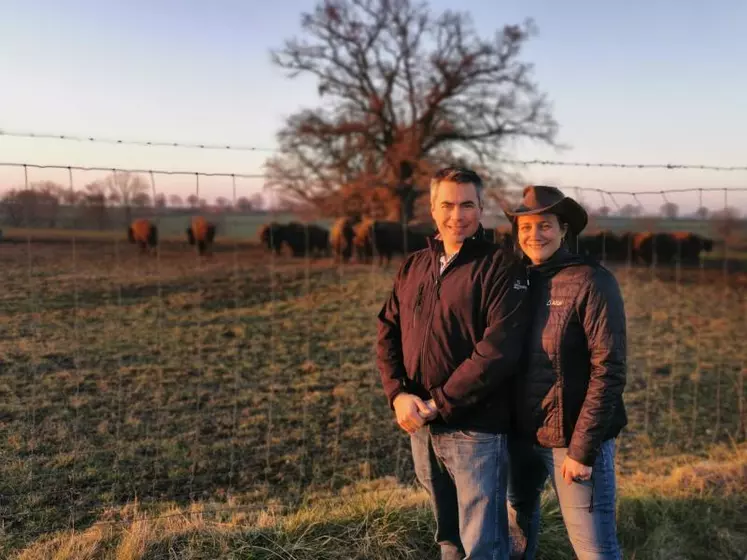 Christel et Matthieu Peron à la tête de l'EARL « Bisons d'Auvergne ».