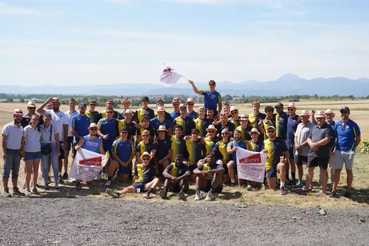 Quarante rugbymen étaient présents.