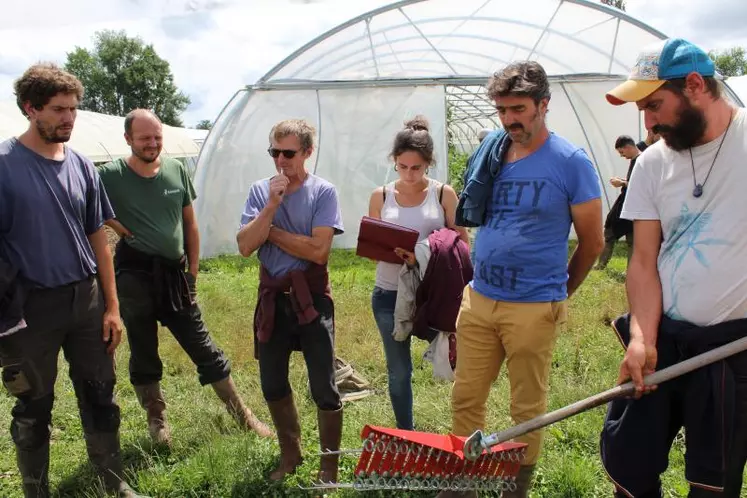 Les participants ont pu échanger avec le maraîcher.