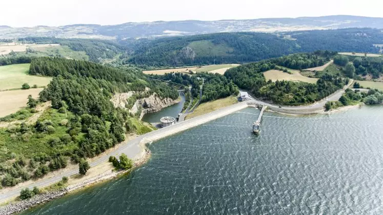 Le réservoir de Naussac est capable de stocker 185 millions de m3