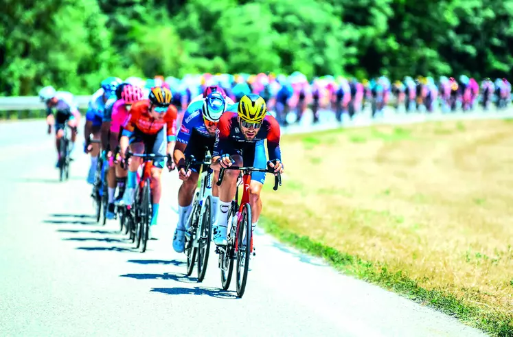 Tour de France 2022 - Etape 13 - Le Bourg d'Oisans / Saint-Etienne (192,6 km).