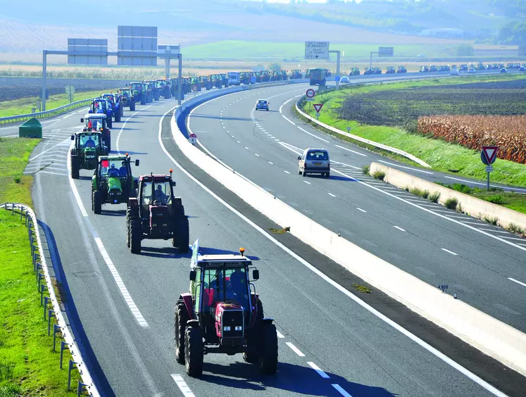 Des convois de tracteurs venus du Limousin, de l’Auvergne, de la Bourgogne, du sud du Massif central vont converger vers Clermont-Ferrand, jeudi 25 mars, tandis que les départements de Rhône-Alpes se retrouveront à Lyon.