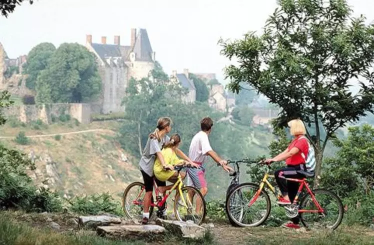 Prendre le temps de visiter une autre région ou sa région... partir en amoureux ou en famille. Tout est possible !