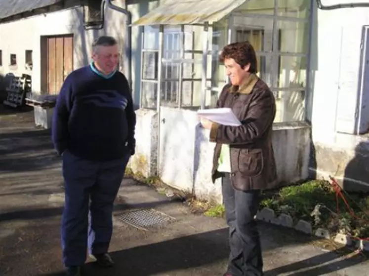 Annie Soulier aux côtés de Georges Audebert pour le Gaec des Myrtilles