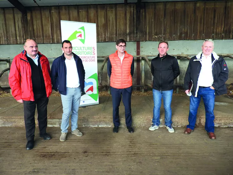 De gauche à droite : André Bernard, président de la chambre régionale d'agriculture PACA, David Chauve, Sébastien Windsor, président de l'APCA, Vincent Chirent et Christophe Hillairet.