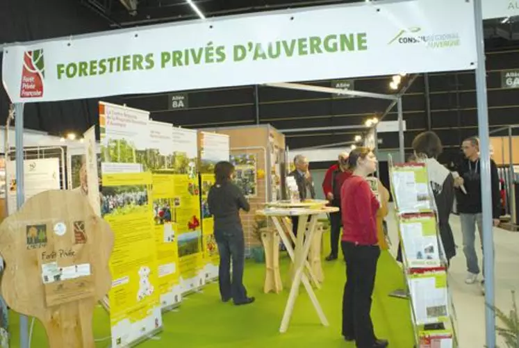 La seconde édition du salon de la forêt et du bois démarre ce vendredi. C’est le rendez-vous d’information, de découverte, d’affaires et de promotion.