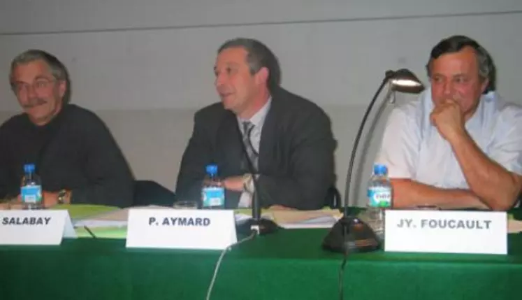 Jean Marc Salabay, directeur de Maïcentre, Philippe Aymard, président et Jean-Yves Foucault, membre du conseil d’administration ont présenté les quatre grands chantiers de 2007