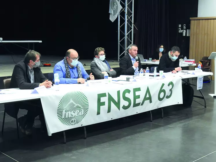 La table ronde du congrès de la FNSEA 63 était dédiée à la viabilité et la compétitivité des exploitations agricoles. 