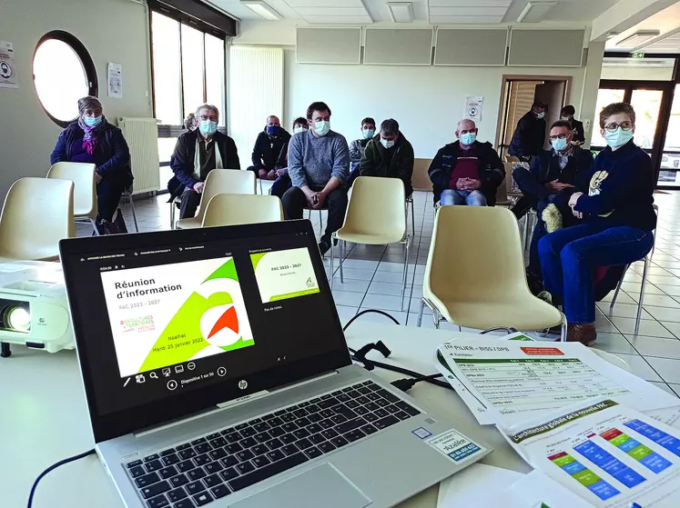 La première réunion d'information PAC de la Chambre d'agriculture du Puy-de-Dôme a eu lieu à Noalhat. 