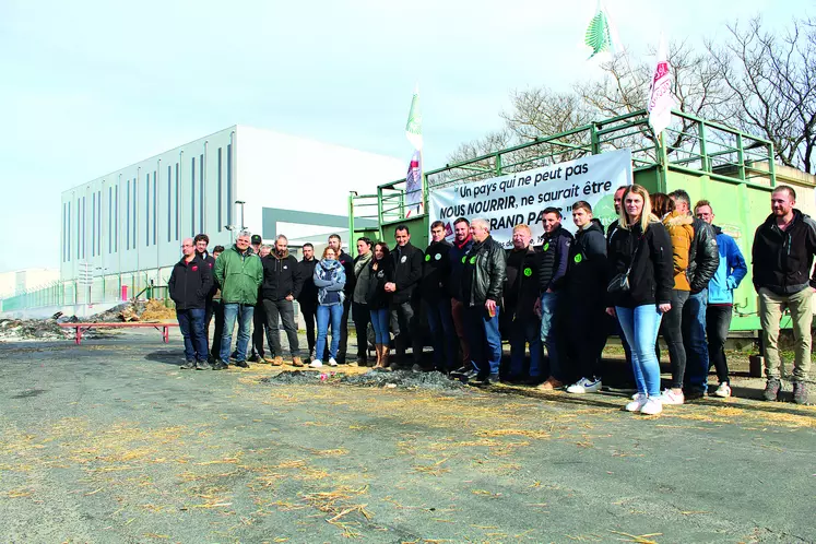 Une mobilisation d’agriculteurs venus de l’Allier, du Puy-de-Dôme, de Haute-Loire et du Cantal qui s’est poursuivie jusqu’au vendredi.