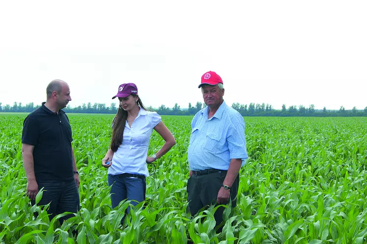 En 2013 Limagrain organisait un déplacement en Ukraine avec ses adhérents afin de rencontrer les producteurs locaux de maïs et de tournesol.