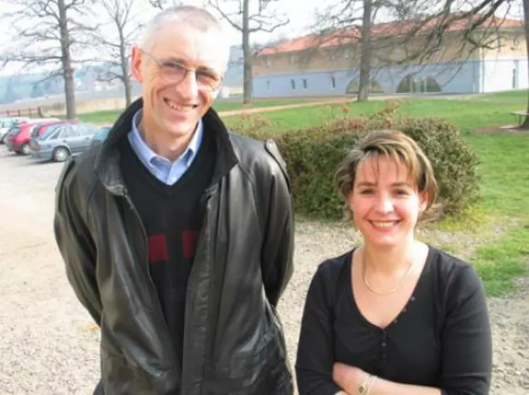 Daniel Robinet et Christine Cognet animent ensemble des rencontres sur le thème de l’emploi salarié dans les exploitations auprès des élèves des lycées agricoles.