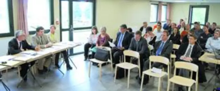Les producteurs de plants de pommes de terre de l’Association Comité Centre et Sud se sont réunis à Saint-Genès-Champanelle dans le Puy-de-Dôme pour leur assemblée générale annuelle.