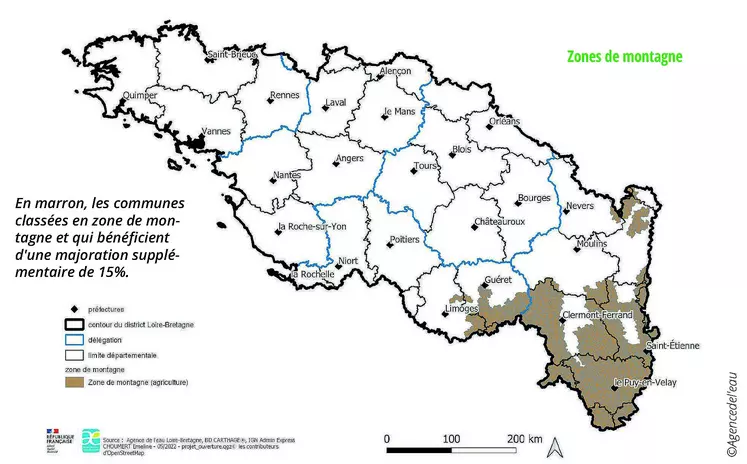 En marron, les communes classées en zone de montagne et qui bénéficient d'une majoration supplémentaire de 15%. 