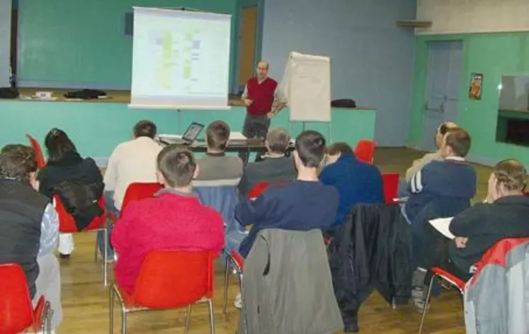 Les réunions d’information sur la Pac tenues dans tout le département, (ici en Livradois-Forez), ont permis de mieux appréhender les enjeux de 2010.