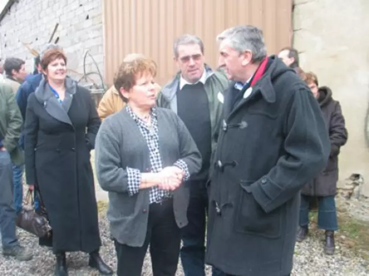 Patricia, Jean-Claude et Vincent Anglaret sont en Gaec sur 115 ha
