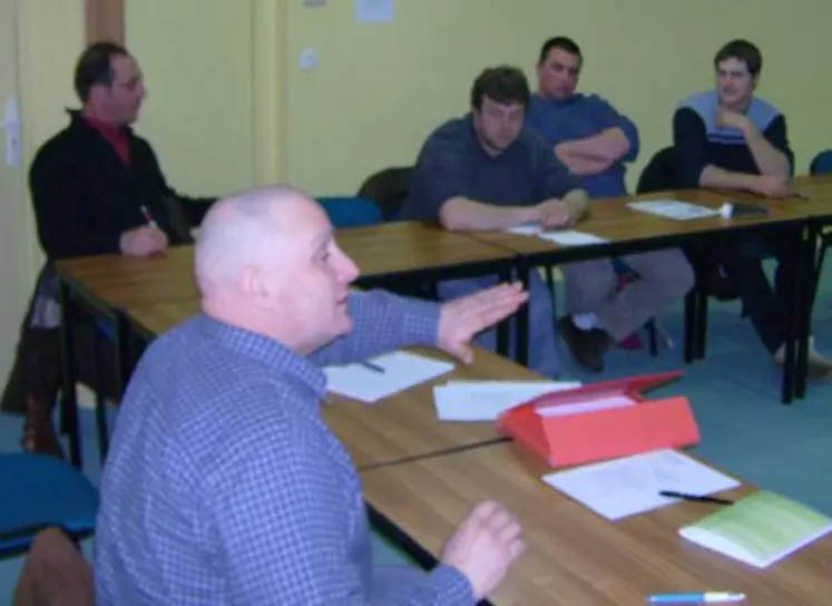 Pascal Servier, président de la FDPL, dénonce le comportement des entreprises laitières.