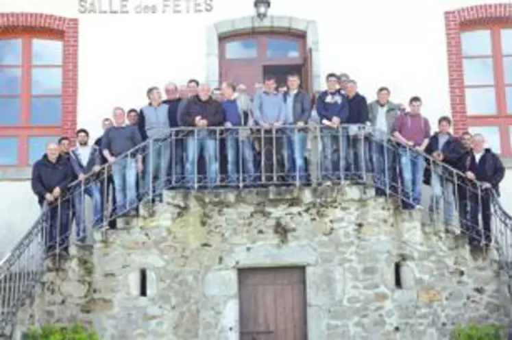 Les éleveurs Charolais ont été nombreux à venir suivre l’assemblée générale au Montel-de-Gelat.