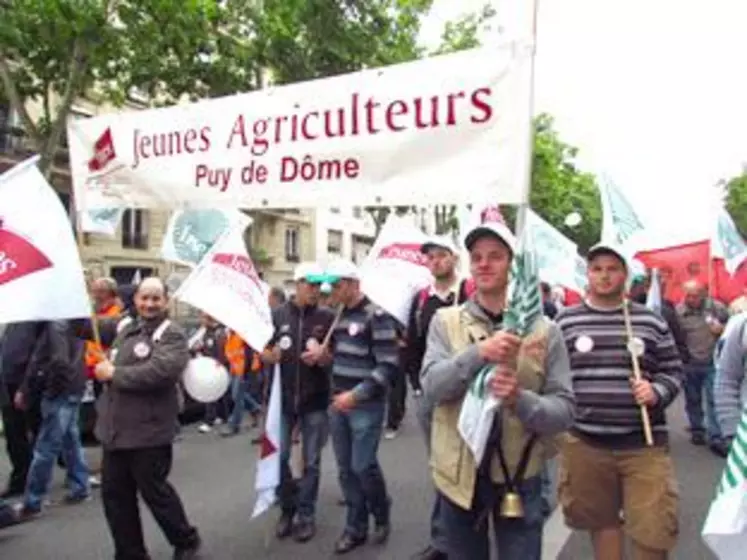 Les jeunes agriculteurs du Puy-de-Dôme n’ont pas hésité à se mobiliser le 23 juin à Paris aux côtés de leurs collègues de l’UDSEA 63.