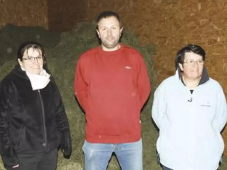 Famille Gratadeix : Marlène, Sébastien et Michèle.