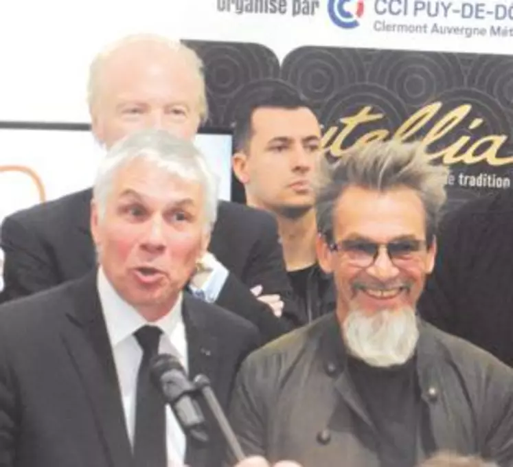 Florent Pagny, parrain de Coutellia 2019 et membre du jury, s’est prêté au jeu des photos aux côtés de Claude Barbin, président de la CCI.