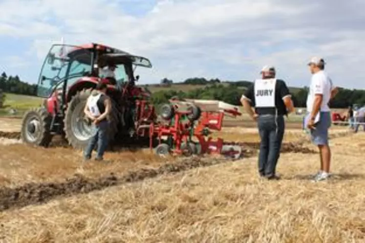 Pendant près de 2h30 les candidats se sont affrontés sur les terres issoiriennes, scrutés par le jury.