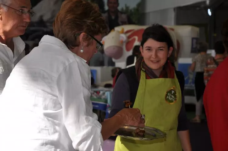 Dégustation d'agneau presto à la foire de Clermont-Cournon.