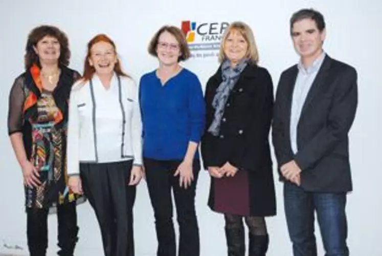 De gauche à droite : Michelle Delsuc, présidente, Suzanne Peyronny, Françoise Kajfasz, Martine Begon et Michel Fabre, directeur.