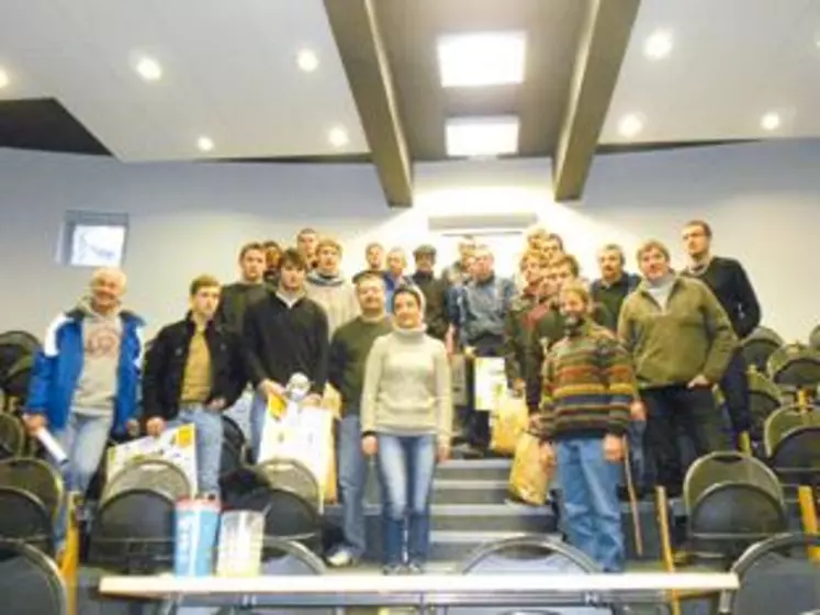 La remise des prix dans les locaux de l'élevage canin de St Gervais.